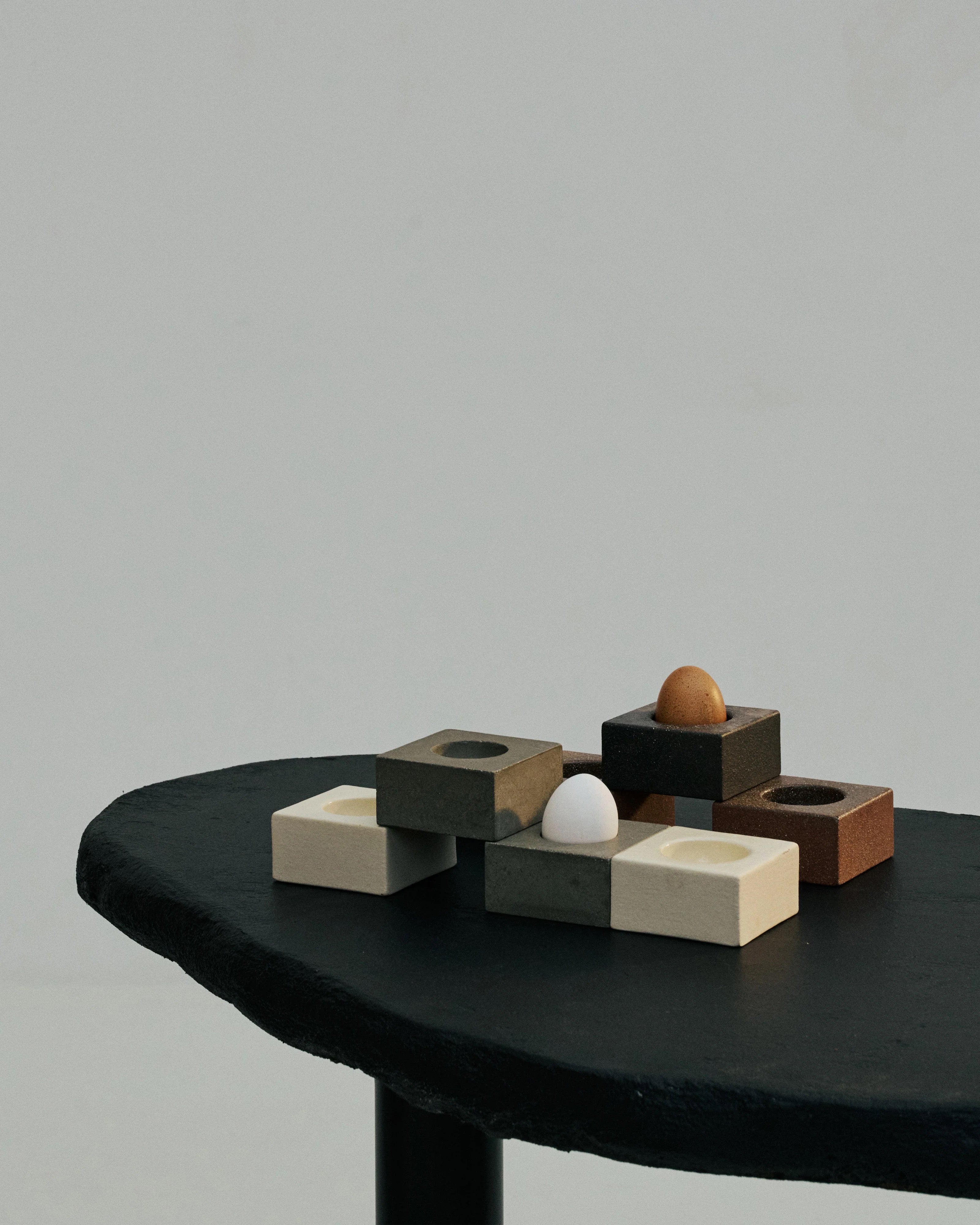 Egg cup Uovo black - set of 2