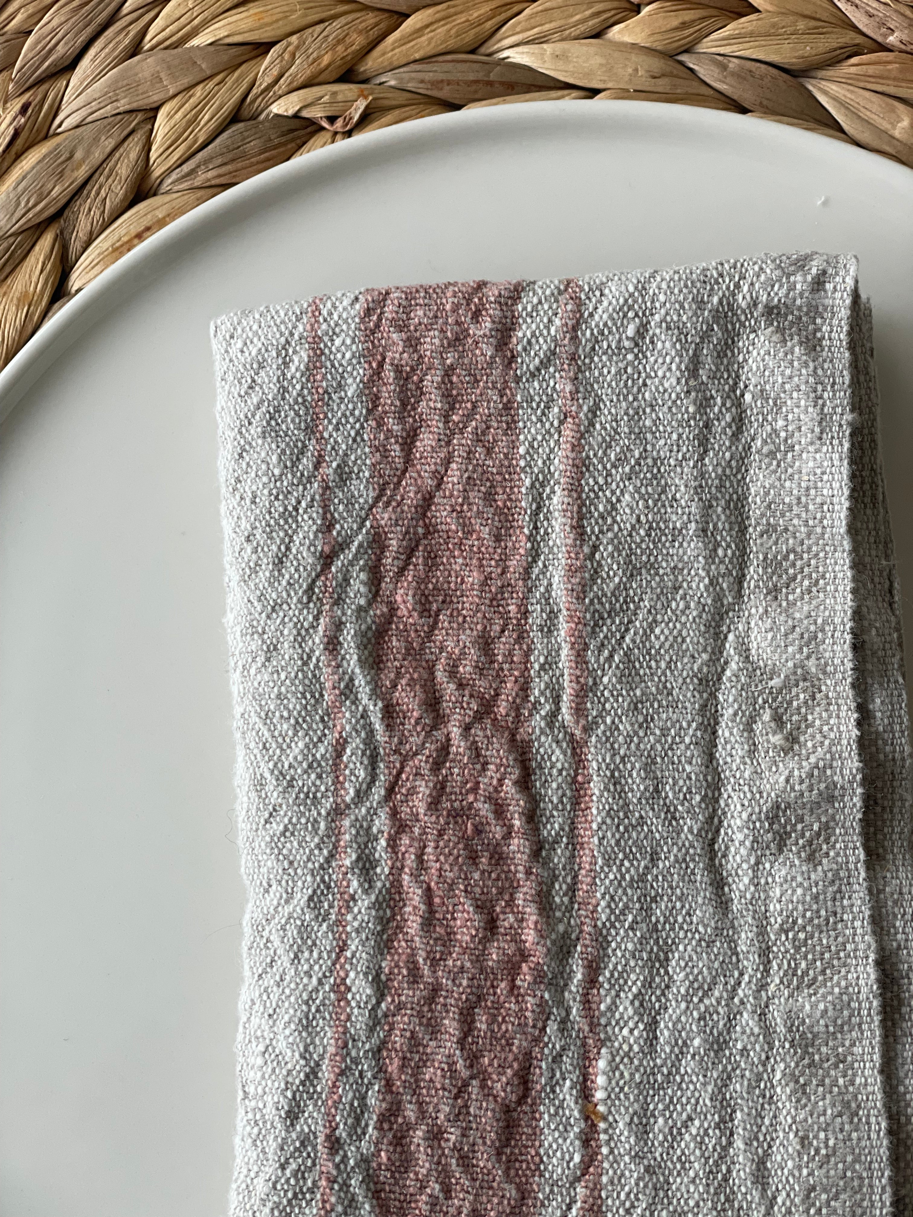 Vintage linen napkins - set of 4