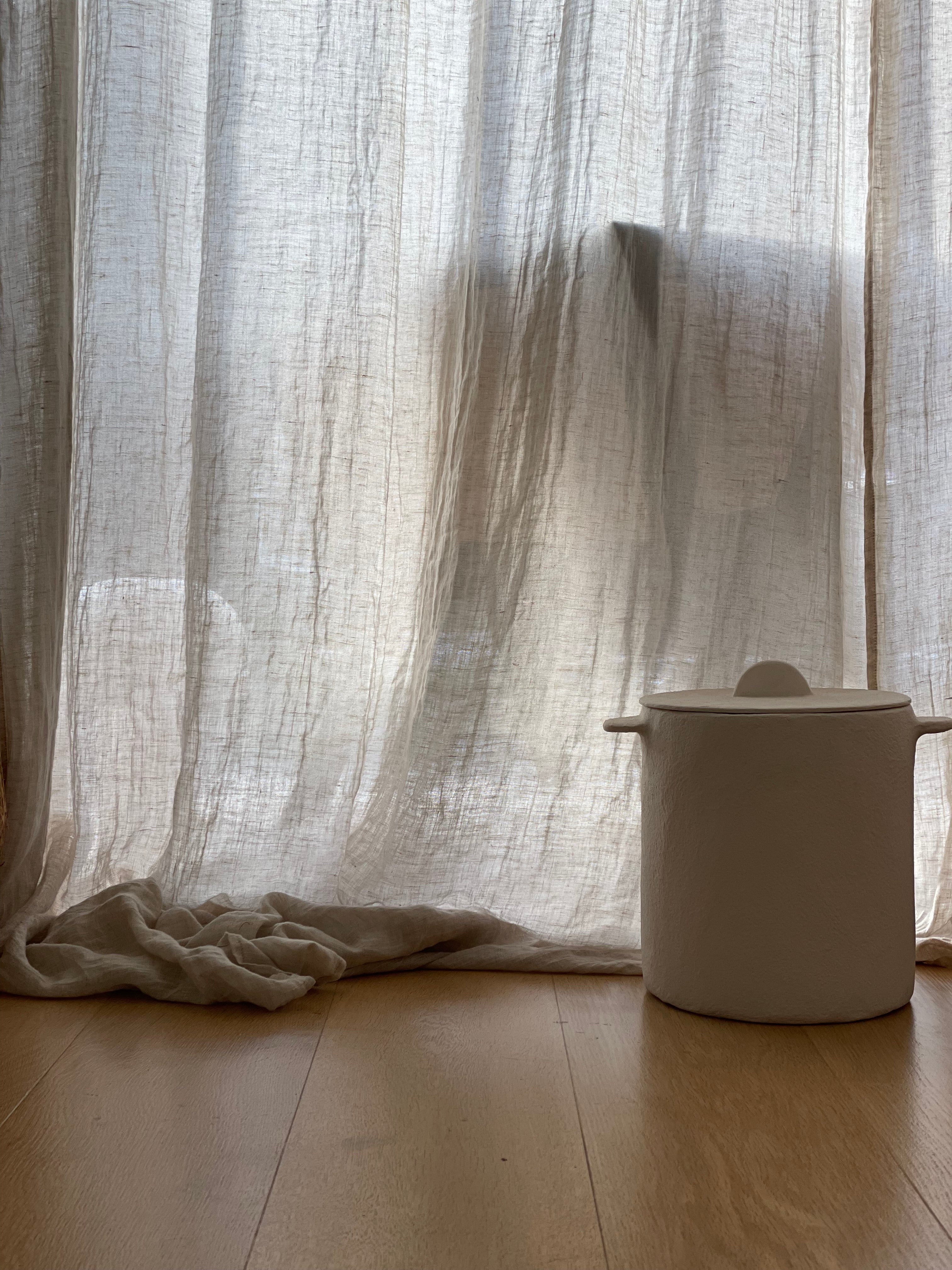Pot 'Earth' blanc S by Marie Michielssen