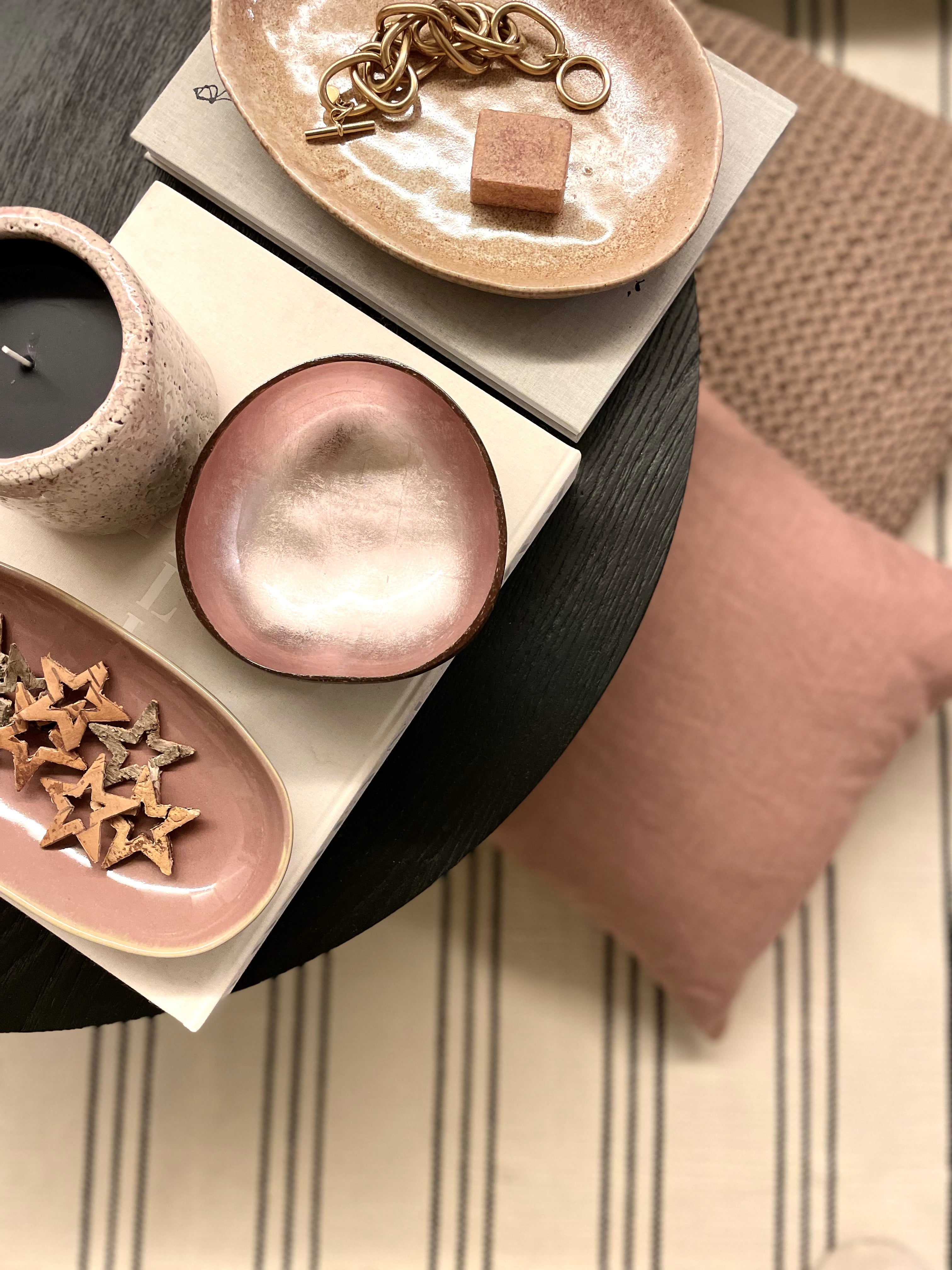Assiette ovale rose