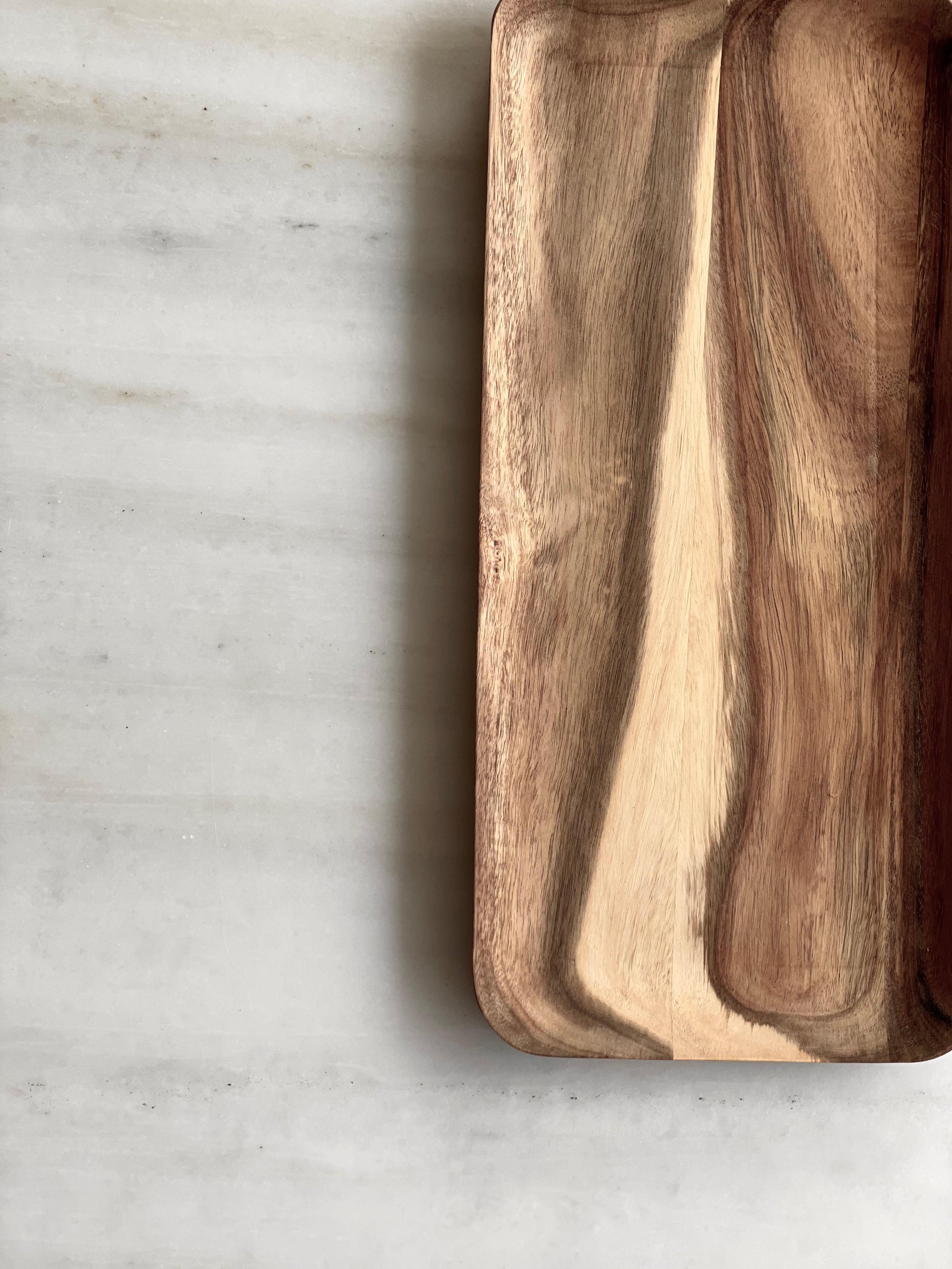 Acacia platter low Phong