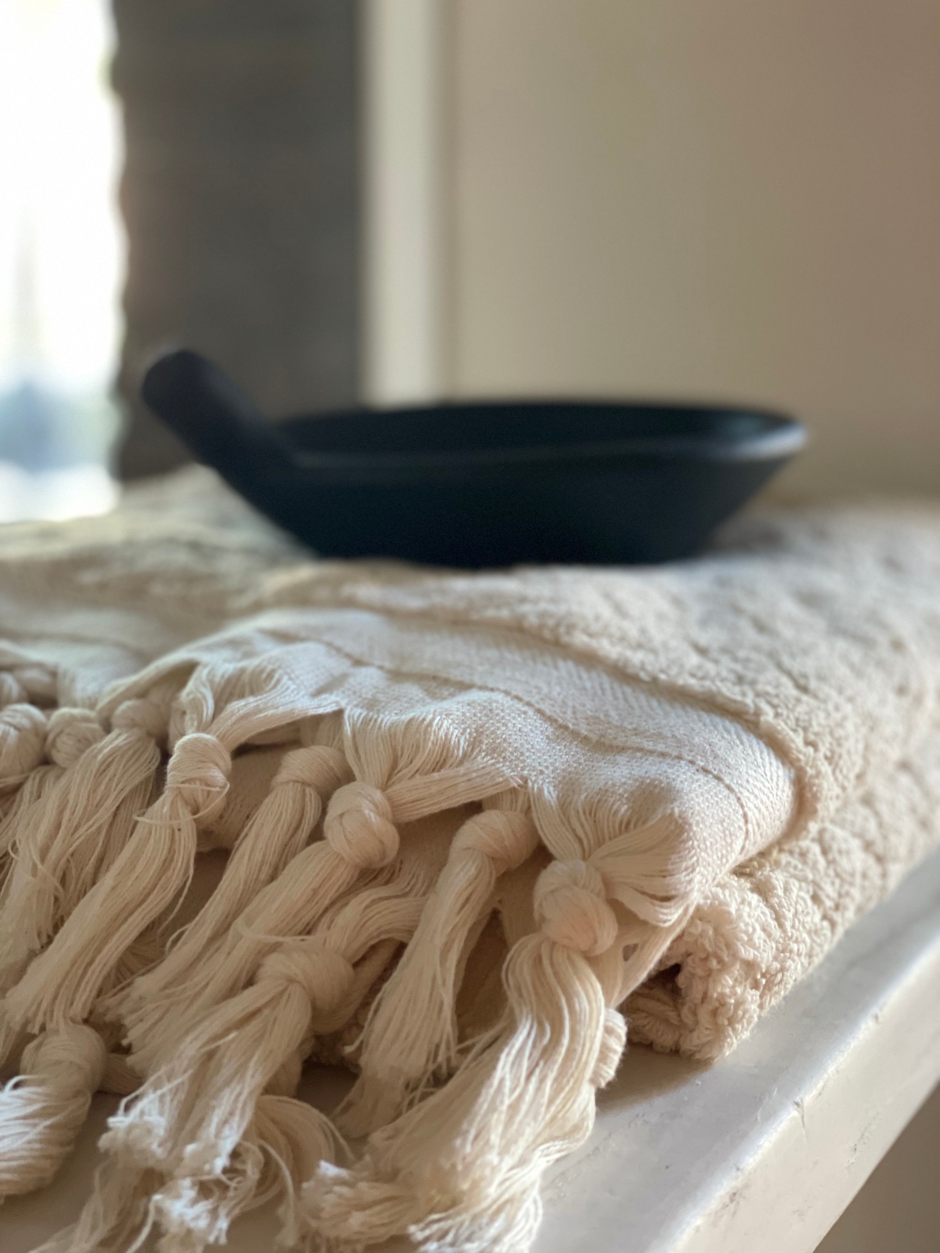 Tirtil towel off-white