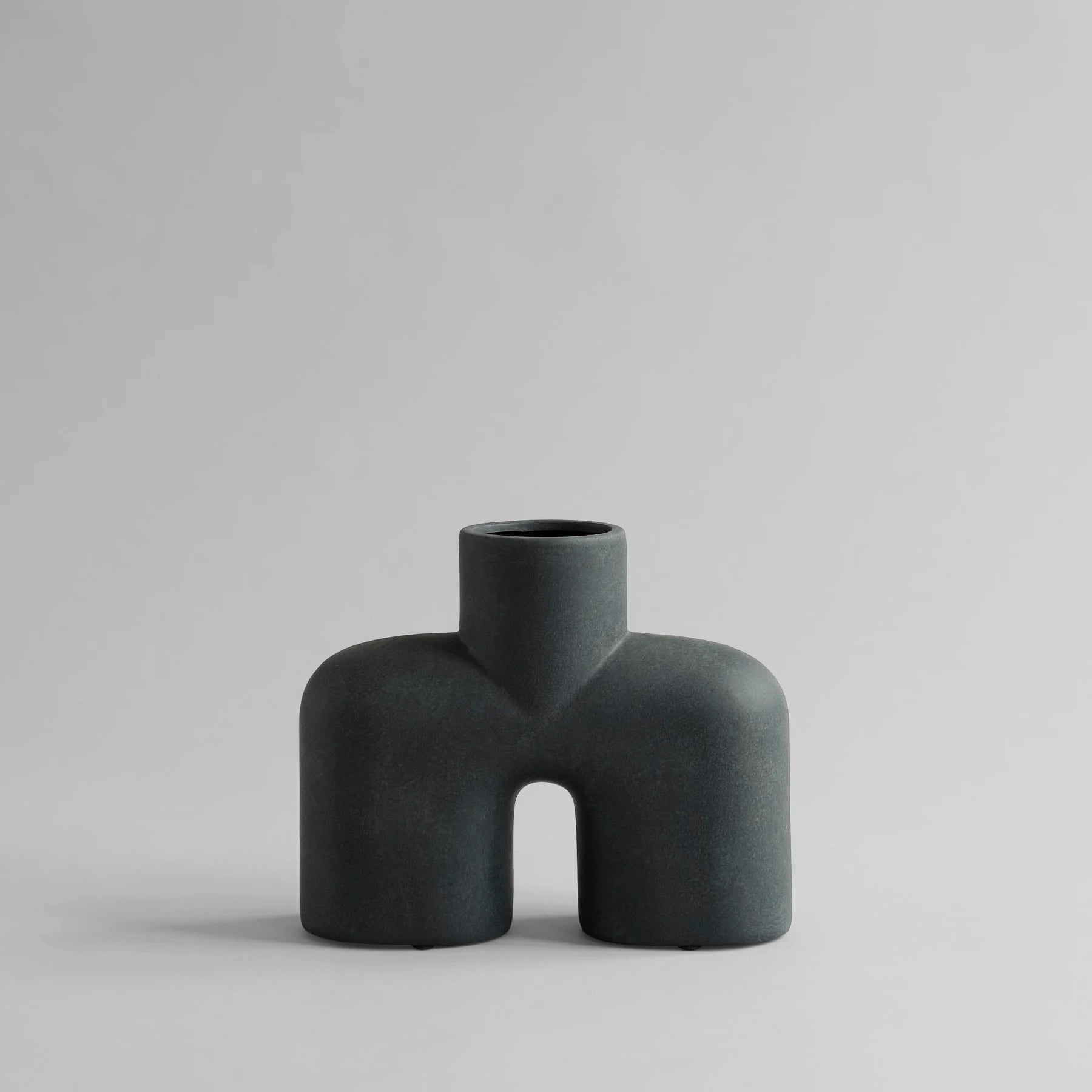 Cobra Vase - Uno Medio - Black