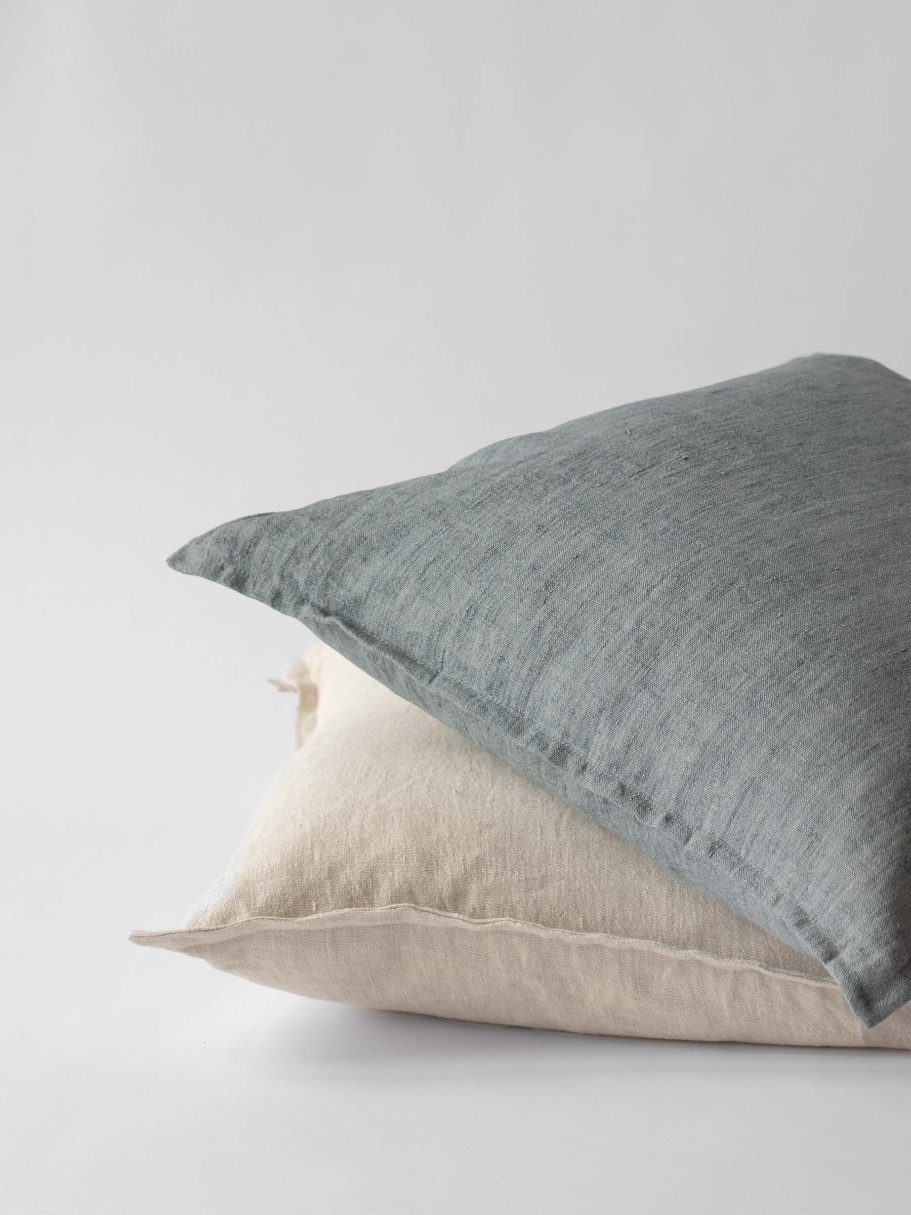 Marion linen cushion color Dune