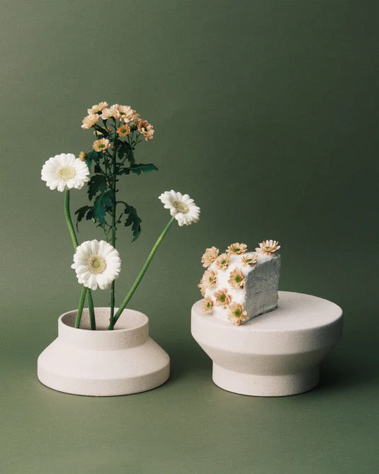 Vase / cake platter