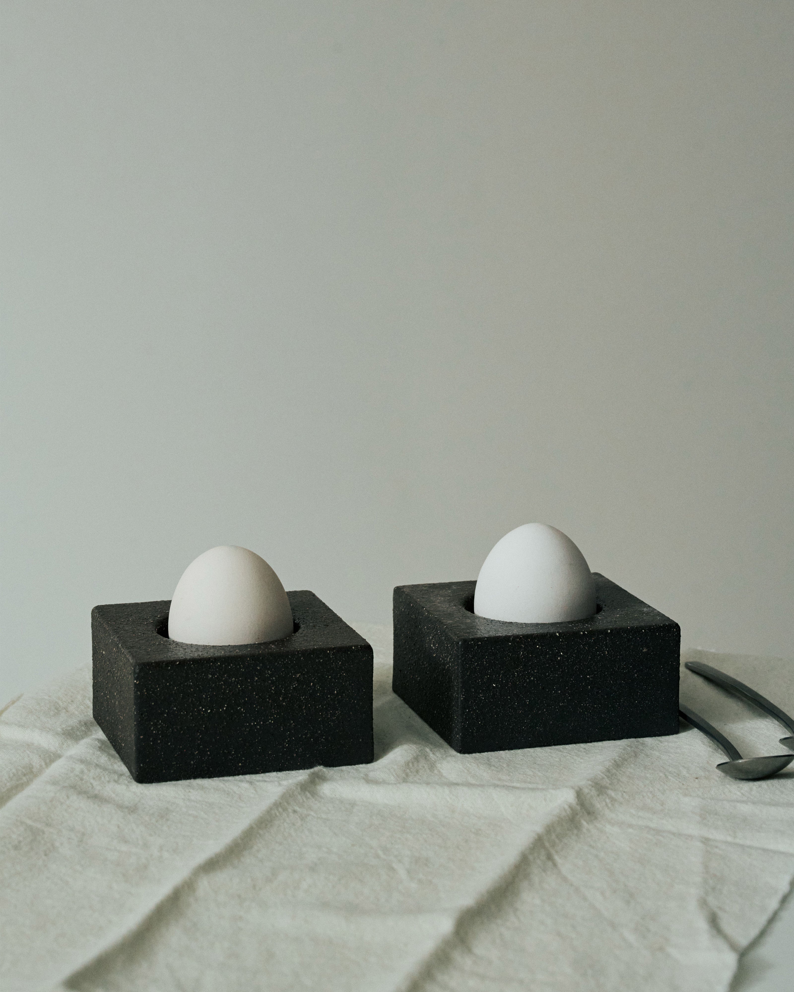 Egg cup Uovo black - set of 2