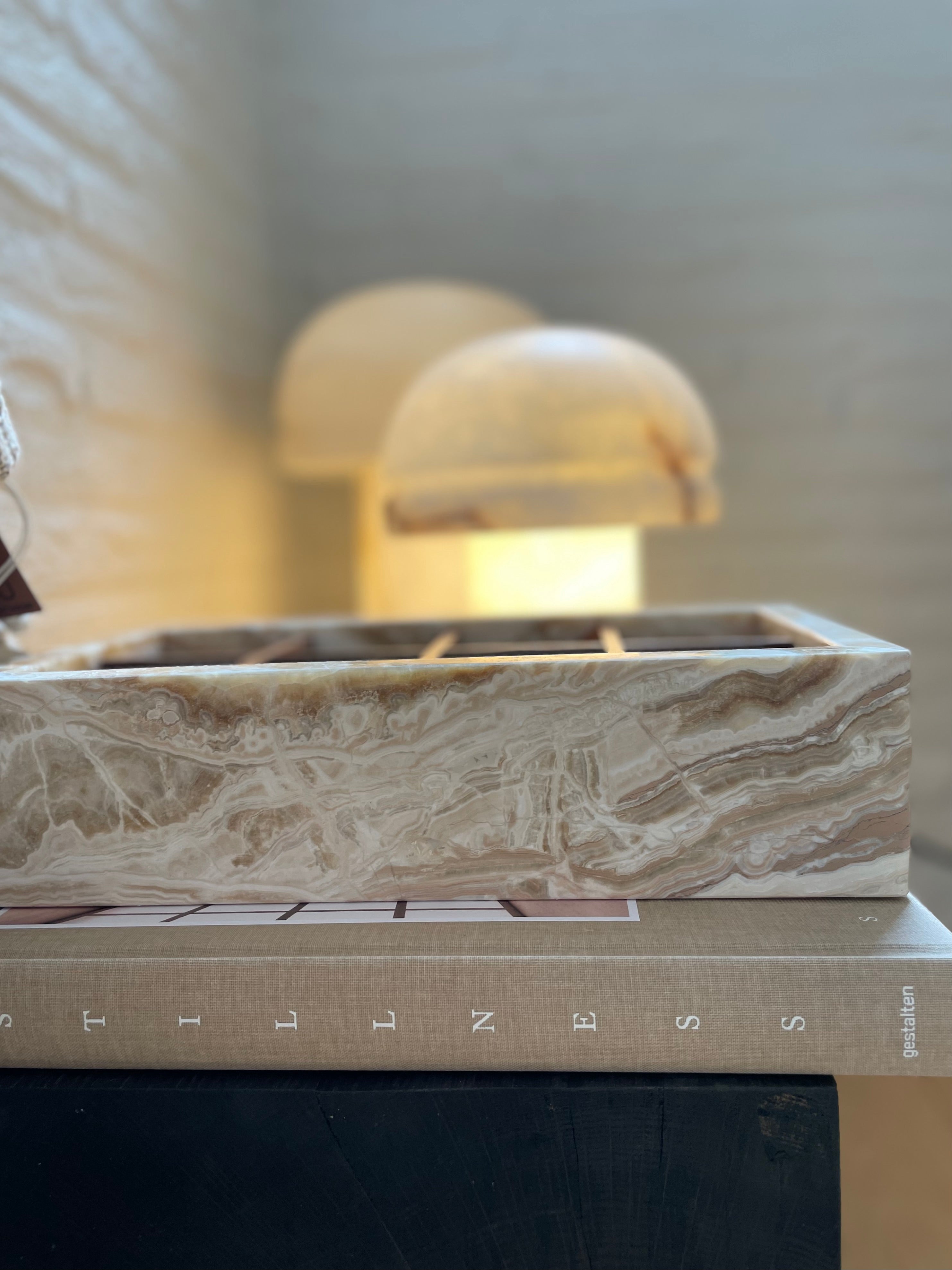 Beige onyx organizer