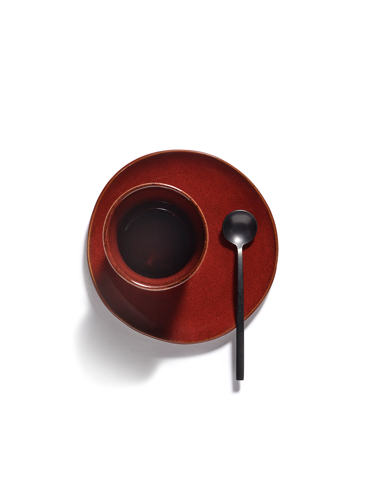 Coffee cup - La Mère by Marie Michielssen - Venetian red