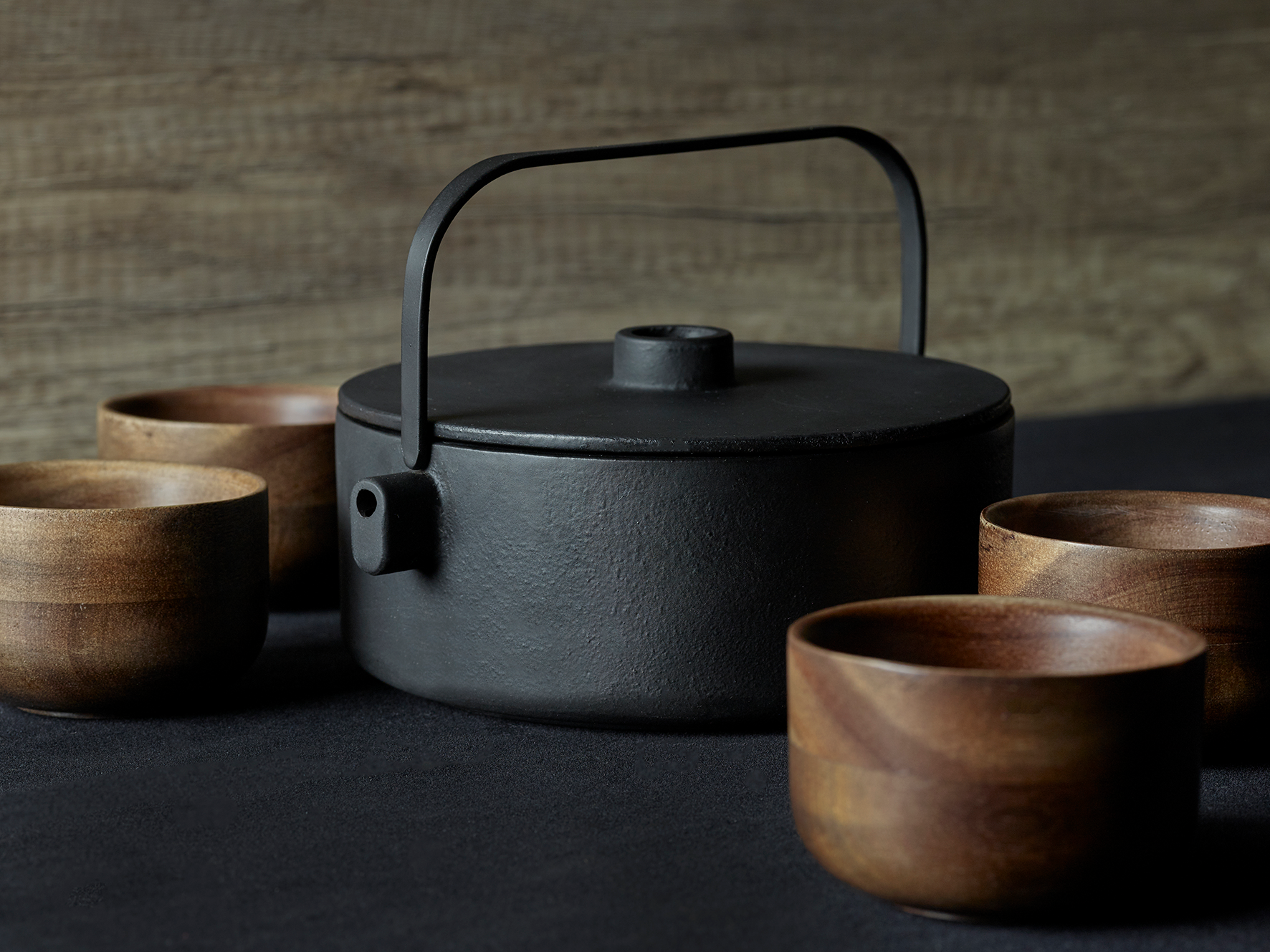 Cast-iron teapot - Collage